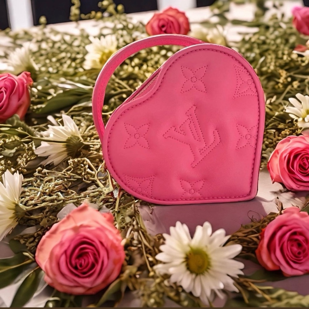 Louis Vuitton Pop My Heart Bag Bubblegum Pink Box Dust Bag Clutch & Gold Chain